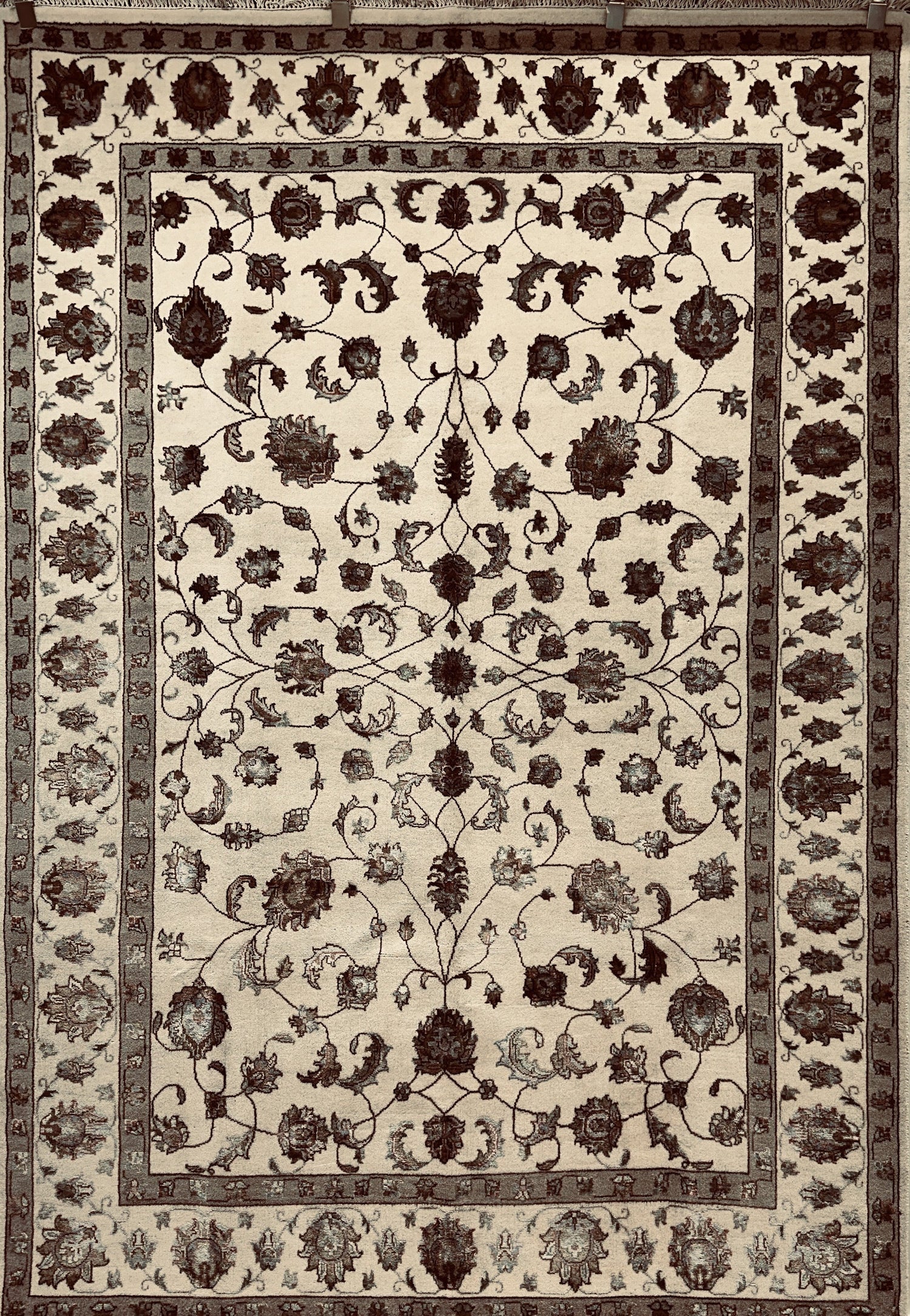 Agra Wool & Silk Rugs