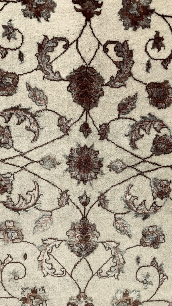 Fine Handmade Silk & Wool Size 170 x 245 - Image 3